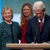 Bill et Hillary Clinton avec leur fille Chelsea à New York, le 24 septembre 2013. 