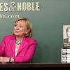 Hillary Rodham Clinton fait la promotion de son livre "Hard Choices" à la librairie Barnes & Noble à New York, le 10 juin 2014.