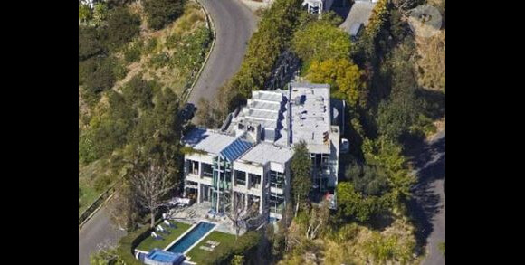 La chanteuse Rihanna loue cette sublime maison de Los Angeles, estimée à 7 millions de dollars.