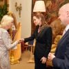Rencontre entre Camilla Parker Bowles, duchesse de Cornouailles, et Angelina Jolie à Clarence House le 12 juin 2014 pour parler de la campagne contre les violences sexuelles dans les zones de conflit