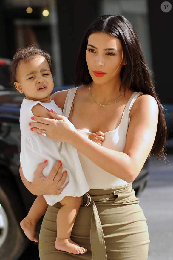 Kim Kardashian et sa fille North quittent le Children's Museum Of Manhattan. New York, le 15 juin 2014.