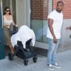 Kanye West quitte son appartement à SoHo avec Kim Kardashian et leur fille, North. New York, le 15 juin 2014.