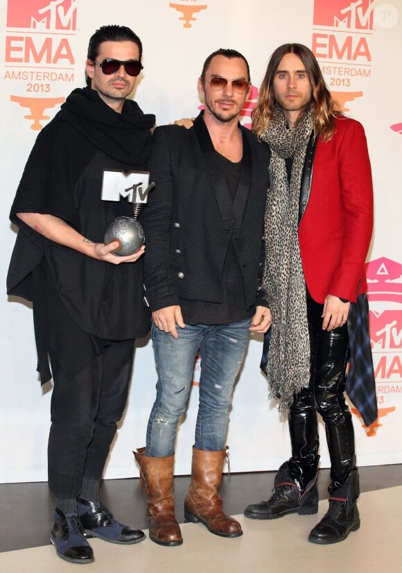 Tomo Milicevic, Shannon Leto et Jared Leto du groupe Thirty Seconds To Mars aux  MTV Europe Music Awards 2013 à Amsterdam, le 10 novembre..