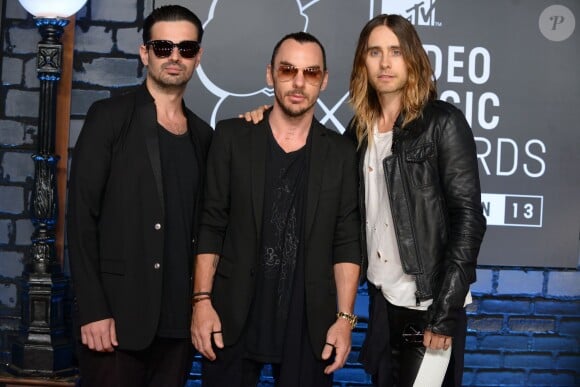 Tomo Milicevic, Shannon Leto et Jared Leto du groupe Thirty Seconds To Mars aux MTV Video Music Awards à Brooklyn, New York, le 25 août 2013.