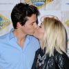 Caroline Receveur et son petit ami Valentin Lucas assistant à la projection du match France - Suisse sur le bateau Kia à Paris, le 20 juin 2014. 