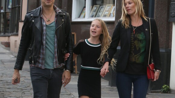 Kate Moss : Balade détente avec sa fille Lila Grace et son mari Jamie Hince