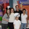 Emilie Dequenne, sa fille Milla Savarese, son fiancé Michel Ferracci et les fils de ce dernier assistent en avant-première à l'inauguration de la nouvelle attraction Ratatouille, à Disneyland Paris, à Marne-la-Vallée, le 21 juin 2014.