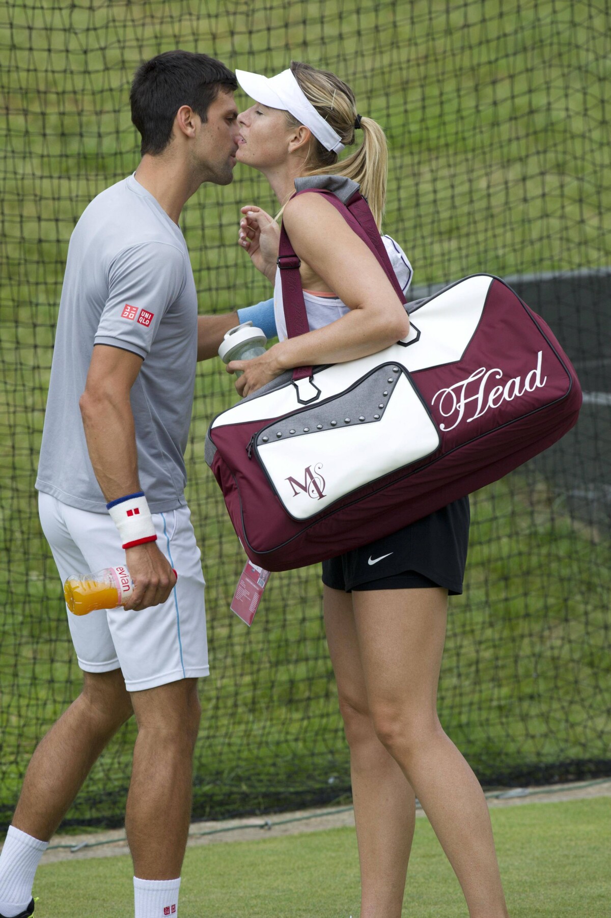 Photo Novak Djokovic Et Maria Sharapova Lors Dun Entraînement à Wimbledon Avant Leurs Débuts 