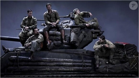 Brad Pitt aux côtés de Shia LaBeouf, Logan Lerman, Michael Peña et Jon Bernthal dans la première image officielle de Fury.