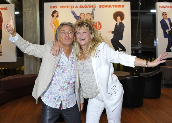 Peter et Sloane lors de l'avant-première du film "Stars 80" à l'UGC de Lyon, le 28 septembre 2012.