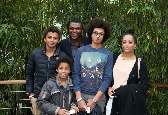 Marcel Desailly et ses enfants à Roland-Garros à Paris, le 28 mai 2014. 