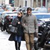 Olivia Palermo et son mari Johannes Huebl se promènent dans les rues de Paris. Le 3 mars 2014.