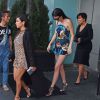 Kourtney Kardashian enceinte, Kendall et Kris Jenner quittent le Gansevoort à New York. Le 26 juin 2014.