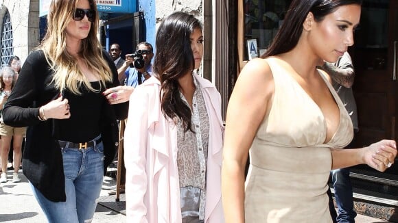 Les Kardashian : Kim et ses soeurs, radieuses pour les 30 ans de Khloé