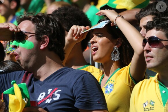 Bruna Marquezine, petite amie de Neymar, assiste au match Brésil contre Chili à Belo Horizonte city, le 28 juin 2014