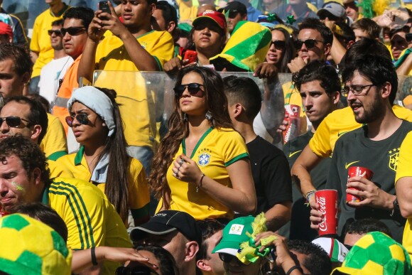 Bruna Marquezine, petite amie de Neymar, assiste au match Brésil contre Chili à Belo Horizonte city, le 28 juin 2014