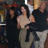 Kim Kardashian est allée au cinéma avec son amie Malika Haqq. Southampton, le 29 juin 2014.