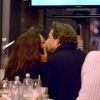 Lana Del Rey et Francesco Carrozzini dans un restaurant de Portofino lors du match entre la Belgique et les Etats-Unis, le 1er juillet 2014