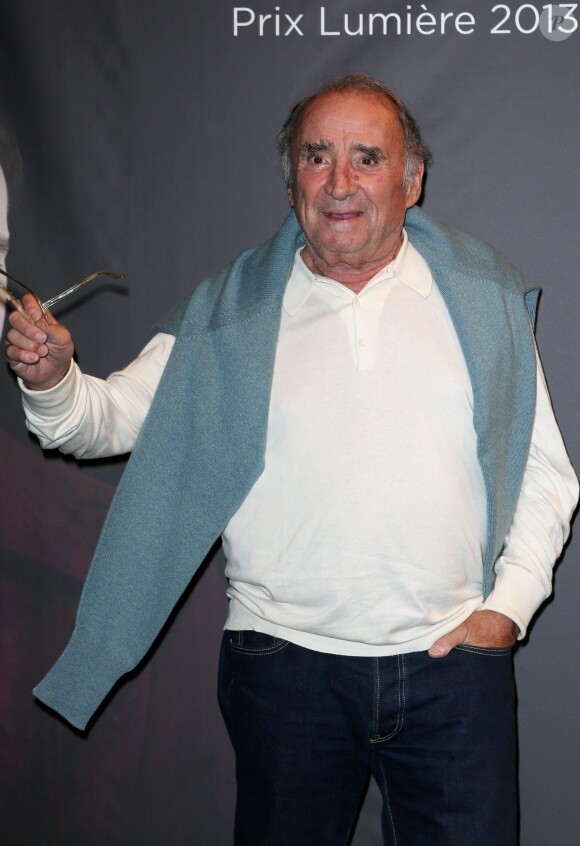 Claude Brasseur - Remise du Prix Lumière 2013 à Quentin Tarantino à l'amphithéâtre du palais des Congrés de Lyon. Le 18 octobre 2013.