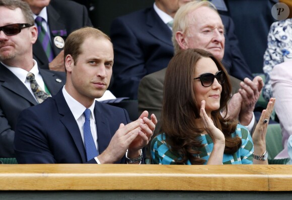 Le prince William et son épouse Catherine dans la Royal Box du Centre Court de Wimbledon, le 6 juillet 2014, lors de la finale entre Novak Djokovic et Roger Federer