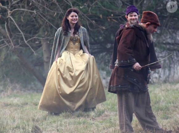 Exclusif - Emilie de Ravin - Tournage de la série "Once upon a time" à Vancouver. Le 25 novembre 2013 