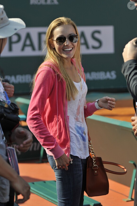 Jelena Ristic assiste au match de son compagnon Novak Djokovic lors des 8e de finale du tournoi de tennis Monte Carlo Rolex Masters à Roquebrune-Cap-Martin le 18 avril 2013
