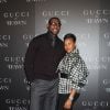 LeBron James et sa compagne Savannah lors d'une soirée Gucci à New York en septembre 2009. LeBron James a annoncé le 11 juillet 2014 dans Sports Illustrated son retour chez les Cleveland Cavaliers, quatre ans après son départ pour le Heat de Miami, mais aussi la naissance prochaine de leur troisième enfant - leur première fille.