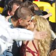  La chanteuse Shakira et son compagnon Gerard Piqu&eacute; - La chanteuse Shakira, son compagnon Gerard Piqu&eacute; et leur fils Milan lors de la finale de la coupe du monde de la FIFA 2014 Allemagne-Argentine &agrave; Rio de Janeiro, le 13 juillet 2014. 