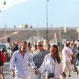  Rafael van der Vaart et sa petite-amie Sabia Engizek rentrent de leur apr&egrave;s-midi sur la plage de Pampelonne et se prom&egrave;nent sur le port &agrave; Saint-Tropez, le 15 juillet 2014. 