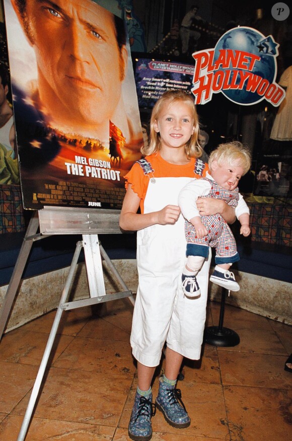 Skye McCole Bartusiak au Planet Hollywood de New York le 6 juillet 2000.