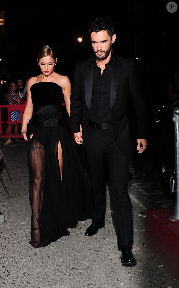Cheryl Cole et son mari Jean-Bernard Fernandez-Versini sortant de la grande soirée organisée pour leur mariage au Library Club à Londres, le 21 juillet 2014
