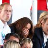 Kate Middleton, qui a du mal à regarder, le prince William, le prince Harry et le prince Edward ont notamment assisté au combat du boxeur anglais Fitzgerald le 28 juillet 2014 aux XXe Jeux du Commonwealth, à Glasgow.