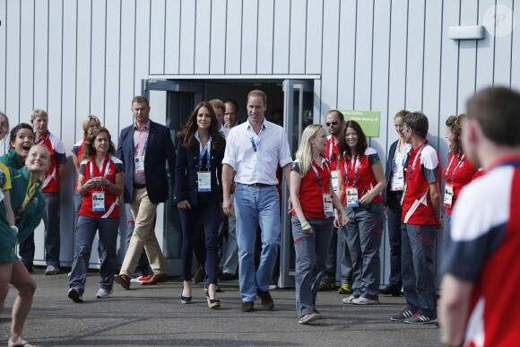 Le duc et la duchesse de Cambridge rencontrant des hockeyeuses aux XXe Jeux du Commonwealth, le 28 juillet 2014 à Glasgow.