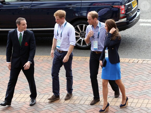 Le prince Harry, le prince William et Kate Middleton arrivent au stade Hampden Park lors des XXèmes Jeux du Commonwealth à Glasgow, le 29 juillet 2014.