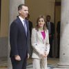 Le roi Felipe VI et la reine Letizia d'Espagne accueillaient le 30 juillet 2014 au palais du Pardo, à Madrid, une délégation de représentants des services de sécurité ayant oeuvré lors des cérémonies d'intronisation le 19 juin 2014 et lors des jours précédents.
