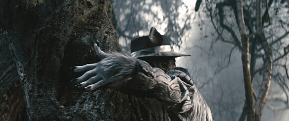 Johnny Depp est Le Grand Méchant Loup dans Into the Woods. (Crédit : Walt Disney Pictures)