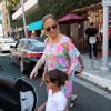 La sublime Jennifer Lopez a accompagné son fils chez le docteur à Beverly Hills, le 31 juillet 2014.