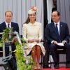 Le prince William, Kate Middleton, duc et duchesse de Cambridge, et François Hollande lors de la cérémonie de commémoration du centenaire de la Première Guerre mondiale au mémorial interallié de Cointe à Liège, en Belgique, le 4 août 2014.