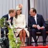 Le prince William, Kate Middleton et François Hollande lors de la cérémonie de commémoration du centenaire de la Première Guerre mondiale au mémorial interallié de Cointe à Liège, en Belgique, le 4 août 2014.