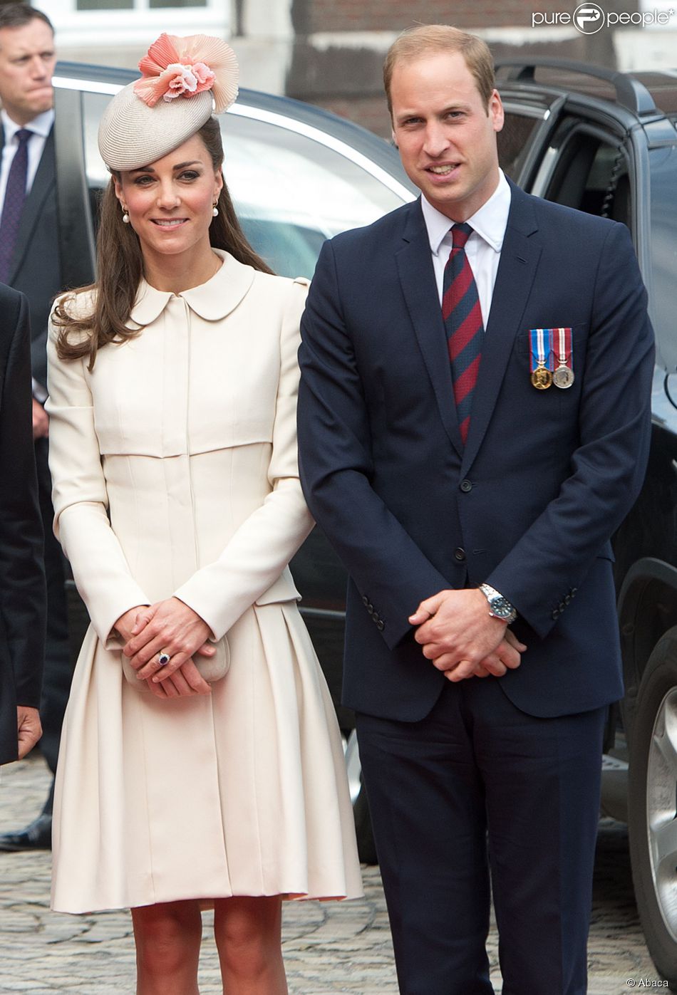 Kate Middleton et le prince William à leur arrivée à l&#039;abbaye Saint-Laurent à Liège le 4 août 2014 pour la cérémonie commémorative du centenaire de la Première Guerre mondiale.