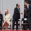 François Hollande et Felipe VI d'Espagne se saluent, devant le prince William et Kate Middleton, lors de la cérémonie commémorative du centenaire de la Première Guerre mondiale à Liège le 4 août 2014