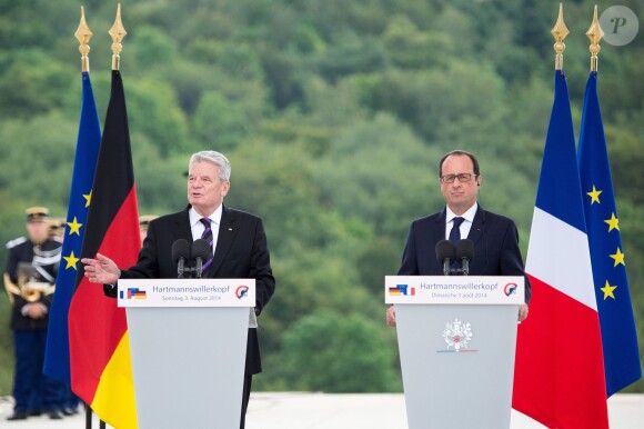 Joachim Gauck et François Hollande lors de la cérémonie commémorative du centenaire de la Première Guerre mondiale à Liège le 4 août 2014