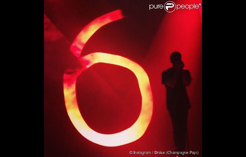 Drake, sur la scène du Molson Amphitheatre lors de l&#039;OVO Fest 2014. Toronto, le 4 août 2014.