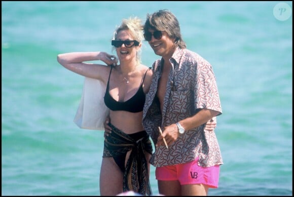 Don Johnson et Melanie Griffith à Saint Tropez le 17 juillet 1990.