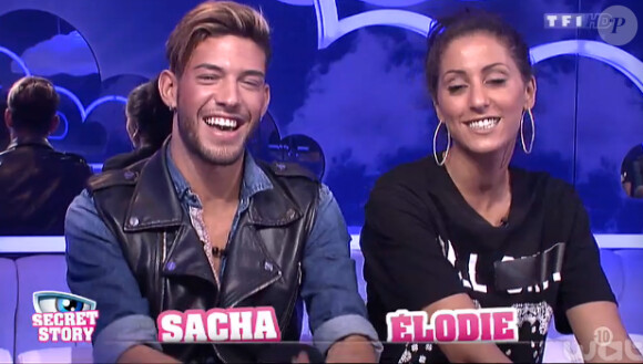 Élodie et Sacha dans la quotidienne de Secret Story 8, sur TF1, le vendredi 8 aout 2014