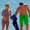 Exclusif - Hayden Panettiere, enceinte de son premier enfant, laissait voir un joli ventre rond sur la plage de Miami le 1er août 2014, lors d'un séjour avec son fiancé le boxeur Wladimir Klitschko