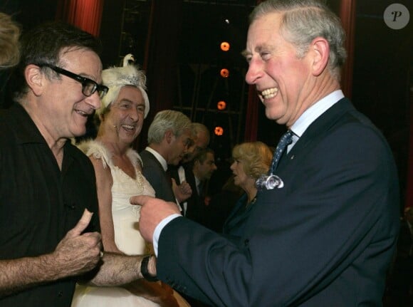 Le prince Charles rencontrant Robin Williams à Londres le 12 novembre 2008