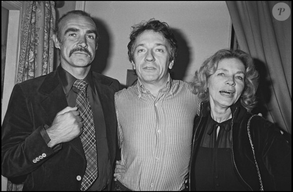Sean Connery, Jean-Pierre Cassel et Lauren Bacan au théâtre de la Michaudière à Paris en 1975
