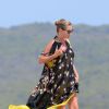 Kate Moss, en vacances avec sa fille Lila Grace et son mari Jamie Hince à Formentera. Le 12 août 2014.