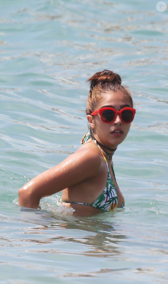 Lourdes Leon se baigne à Cannes, le 6 août 2014.